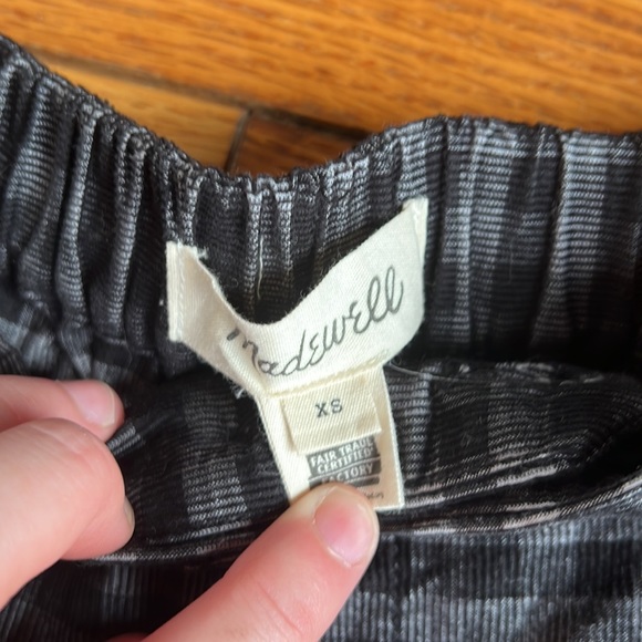 Madewell Huston Button-Front Ankle Pants in Checked Corduroy - Picture 7 of 8